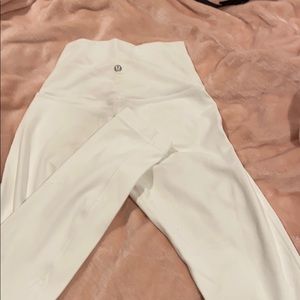 White lululemon yoga pants